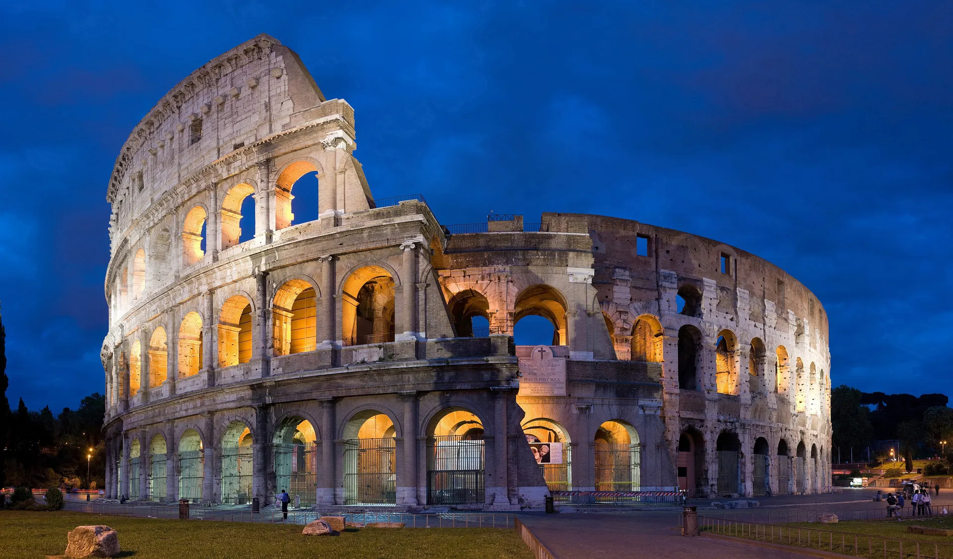 Đấu trường Colosseum ở Rome